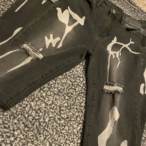 SHEIN High Waisted Graphic Ripped Jeans